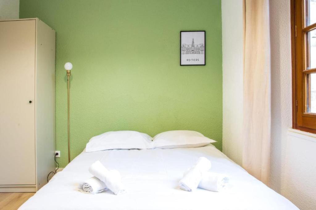Le Melusine , A 50M De La Gare De Poitiers Apartment Екстериор снимка