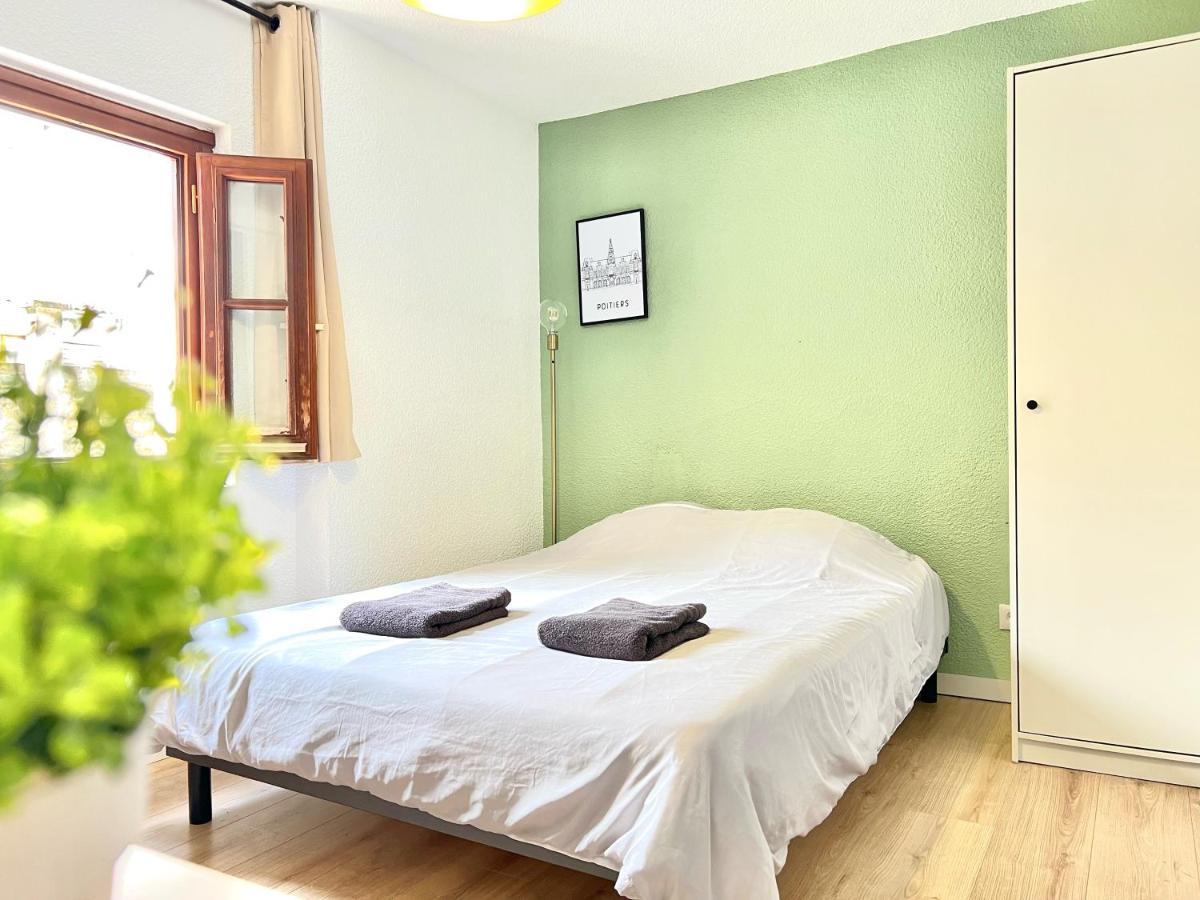 Le Melusine , A 50M De La Gare De Poitiers Apartment Екстериор снимка
